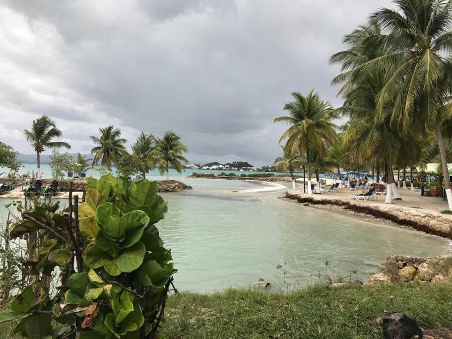 Sugar Beach , Appart En Residence Acces Plage Le Gosier  Exteriér fotografie